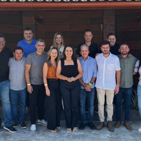 Dez prefeitos do Vale do Mamanguape anunciam aliança com Nabor para o Senado