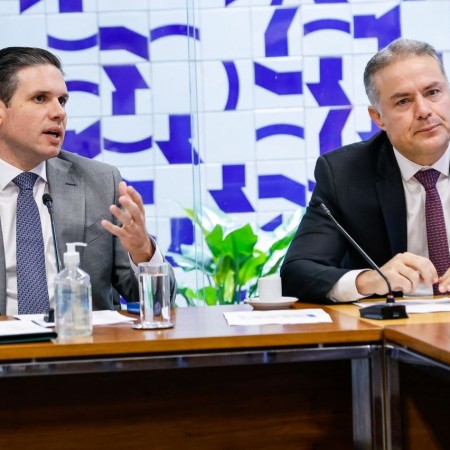 Hugo Motta reforça importância de reduzir custo da CNH para milhões de brasileiros