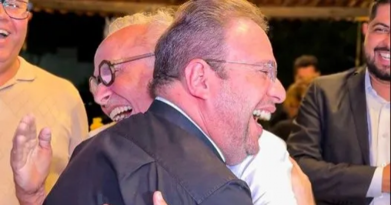 Cícero espera decisão do padre Fabrício sobre convite ao Senado: ‘Precisa se convencer’