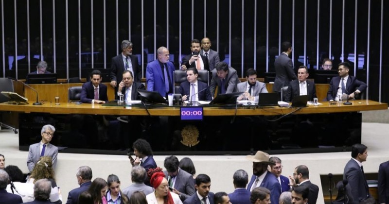 Lula exonera série de indicados do Centrão após derrubada de MP do IOF
