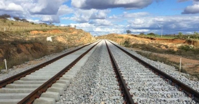 Governo Lula estuda implantar viagens de trem entre João Pessoa e Recife