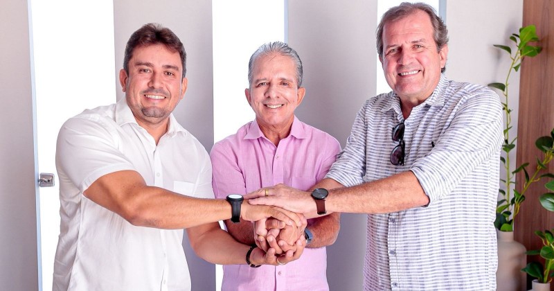 Pré-candidatura de Nabor ao Senado recebe apoio do prefeito de Sousa, Helder Carvalho, e de Fábio Tyrone