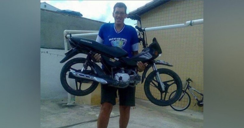 Paraibano Ninão, homem mais alto do Brasil, passa por nova amputação de perna