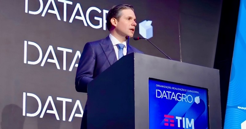 Hugo Motta diz que Brasil deve liderar transição energética global