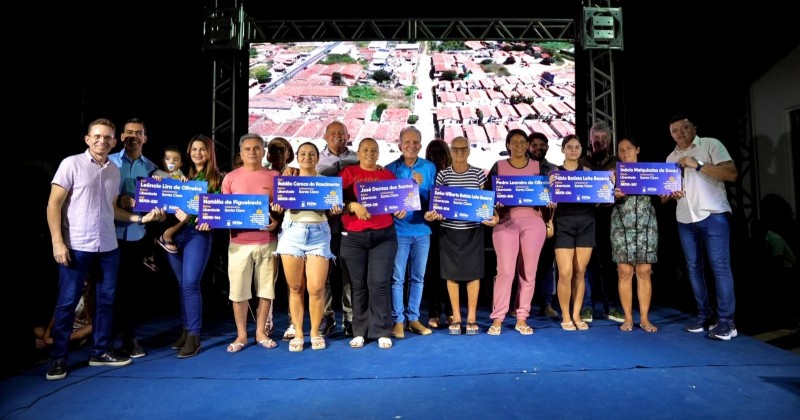 Prefeitura entrega oito ruas no Santa Clara dentro do maior programa de pavimentação de Patos