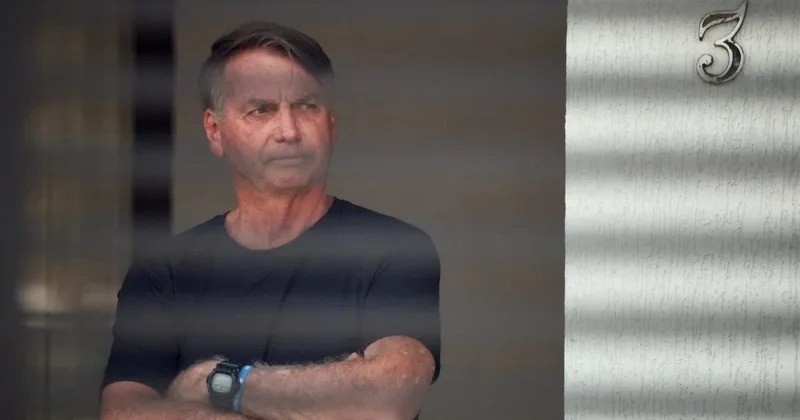 Ministros do STF avaliam que prisão de Bolsonaro na trama golpista deve ocorrer até o fim do ano