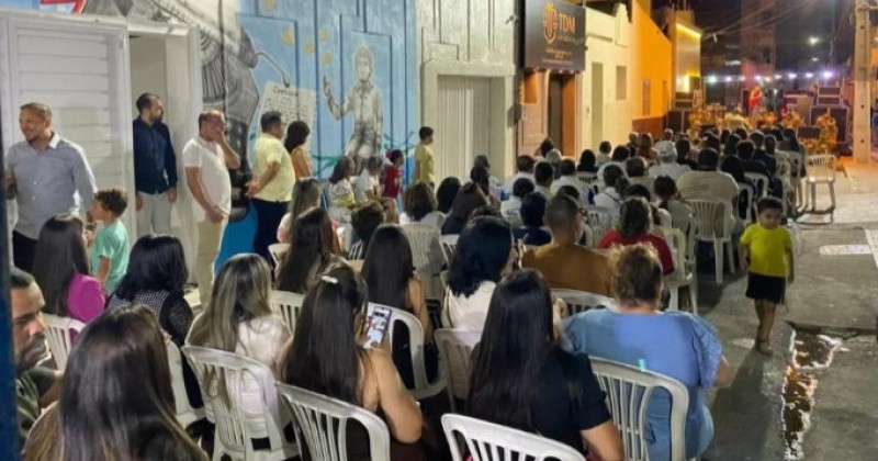 Inauguração do 3º mural cultural da FUNES homenageia Ernani Sátyro, em Patos